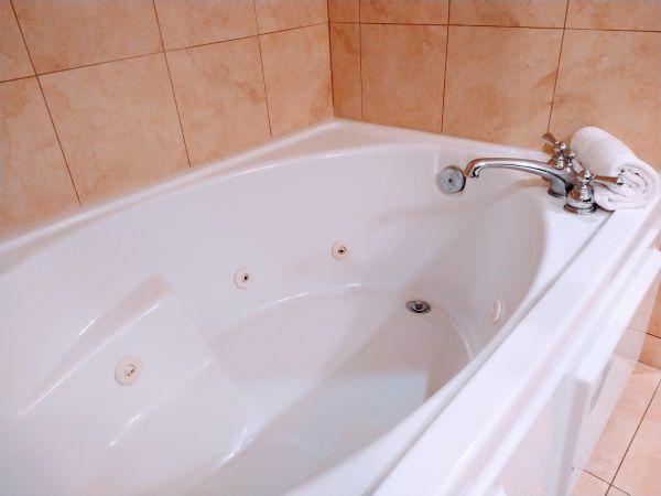Acrylic Tub Installation in Woodland Park